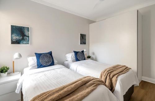 Manly Apartment | Renovated Harbourfront Home With Harbour Views