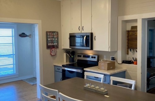 Port O Connor House | Renovated Historic POC Bayhouse!