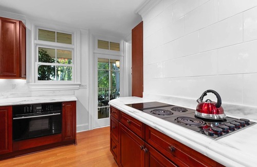 Cheshire House | Renovated Historic Berkshire Gem w/Hot Tub Pool