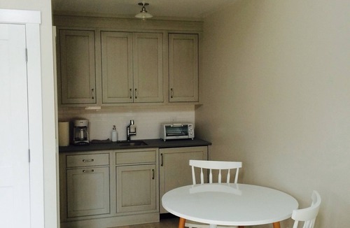Siasconset House | Renovated historic house and detached cottage