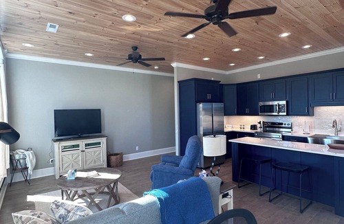 Hopkinsville Apartment | Renovated historic apartment in Hopkinsville near trails, shops, and dining.