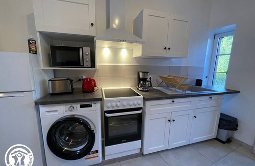 Mortagne-sur-Sevre Cottage | Renovated house in Mortagne-sur-Sèvre with terrace and WiFi