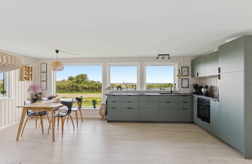 Sjllands Odde House | Renovated holiday home sea view 50m to beach
