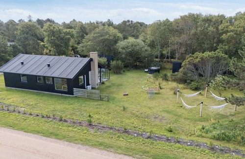 Sjllands Odde House | Renovated holiday home sea view 50m to beach
