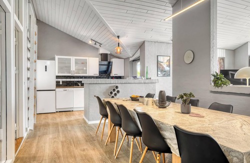 Vestervig House | Renovated holiday home with hot tub, sauna and shelter