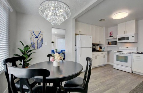 Central Point House | Renovated Home in Central Point