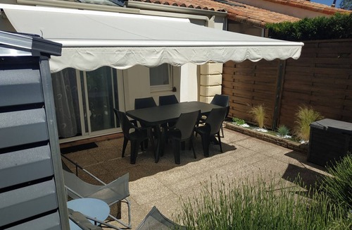 La Faute-sur-Mer House | Renovated house near beach, terrace, pets allowed