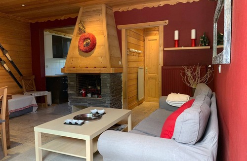 Pra Loup Ski Chalet | Renovated house, 6 people, near slopes, Pra Loup, parking