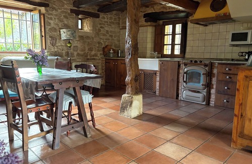 Sedano House | Renovated house with 2 bedrooms, 1 bathroom and living-dining room in stone and wood is very cozy.