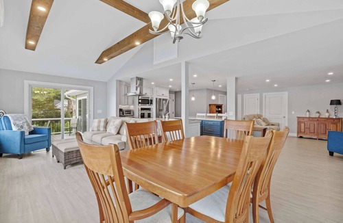 Holland House | Renovated Lakefront Retreat Near Sturbridge