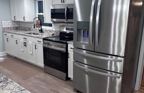 Lake Hamilton House | Renovated Lakefront Luxury Retreat by Legoland