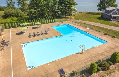 Fancher House | Renovated Lakeview Farmhouse - The Cottages At Troutburg Resort Community