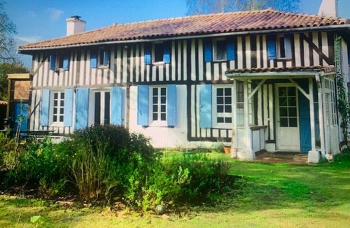 Luxey House | Renovated Landaise farmhouse on a 4000m2 airial with swimming pool and outbuildings