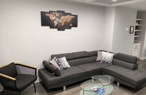 Capitol View House | Renovated Large Home