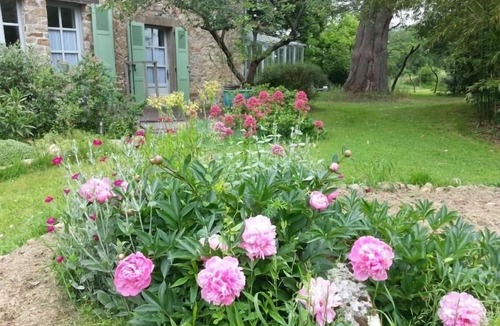 Saint-Pere-en-Retz Cottage | Renovated Master House, Quiet Countryside, Modern Comforts, Near Beaches and Nantes Attractions