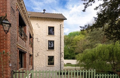 Villeneuve-la-Lionne House | Renovated mill with indoor pool and squash court