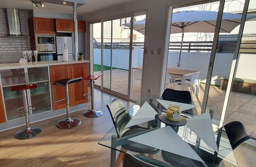 Empuriabrava Villa | Renovated Montgri villa with pool,10 minutes from the centre and the beach!