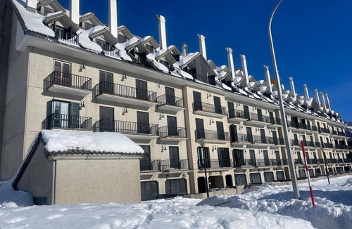 Candanchu Apartment | Renovated Mountain Studio in Candanchú for 4 Pers.