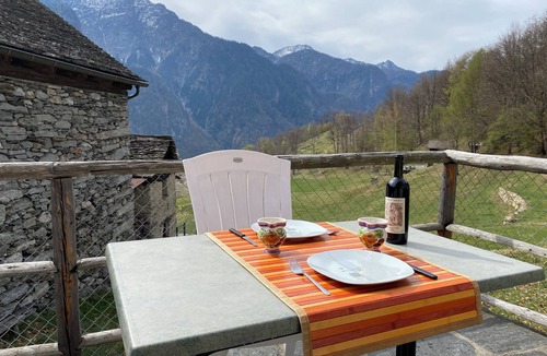 Lavizzara Ski Chalet | Renovated old cottage, surrounded by alpine nature