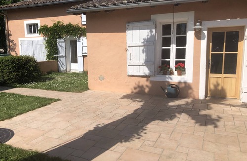 Le Pin House | Renovated old house in pretty village