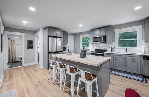 East Durham House | Renovated, Pet-friendly Bungalow Near Downtown, Duke, and RTP