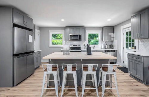 East Durham House | Renovated, Pet-friendly Bungalow Near Downtown, Duke, and RTP