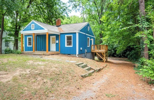East Durham House | Renovated, Pet-friendly Bungalow Near Downtown, Duke, and RTP