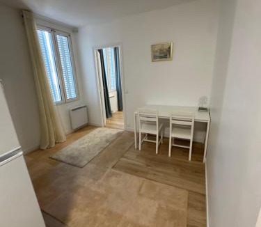 Aubervilliers Apartment | Renovated prestige apartment
