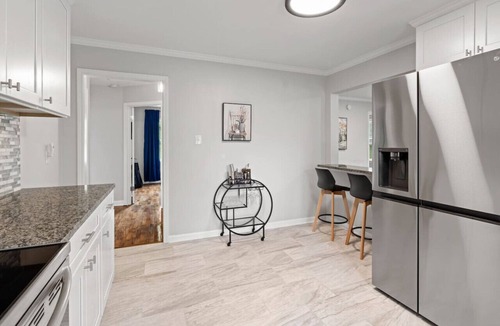 Covington House | Renovated Private Cottage w/Hot Tub! Covington, TN