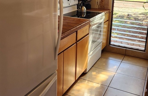 Maunaloa Condo | Renovated Private End Unit location with Ocean Views