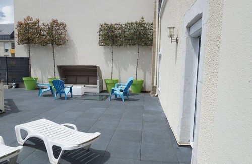 Saint-Serge Apartment | Renovated & private studio 30m² with terrace in old charming house