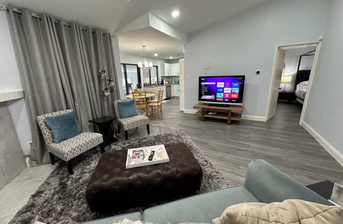 Carrollton House | Renovated retreat 5 minutes or less from hospitals, highways, & foodie markets!