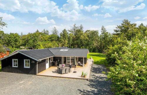 Henne House | Renovated Retreat with Pool