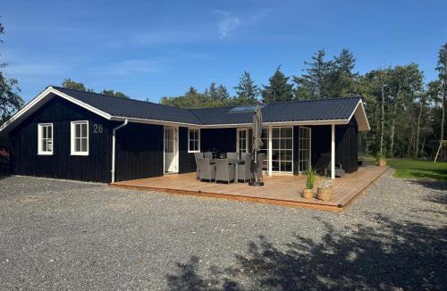 Henne House | Renovated Retreat with Pool