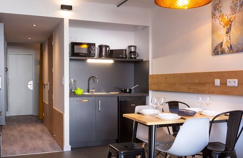 Arc-2000 Apartment | Renovated studio near center with balcony, ideal for 5, WIFI included