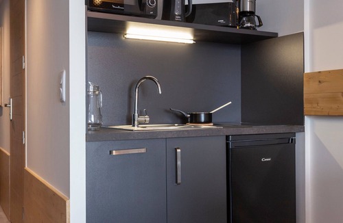 Arc-2000 Apartment | Renovated studio near center with balcony, ideal for 5, WIFI included