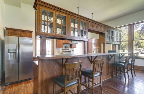 Florence House | Renovated Schoolhouse w/Piano & Private Deck!