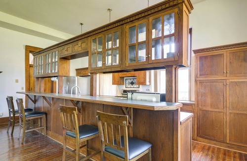 Florence House | Renovated Schoolhouse w/Piano & Private Deck!