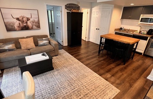 The Blue Mountains Resort | Renovated, Ski In Ski Out Corner Unit for Fun Getaway