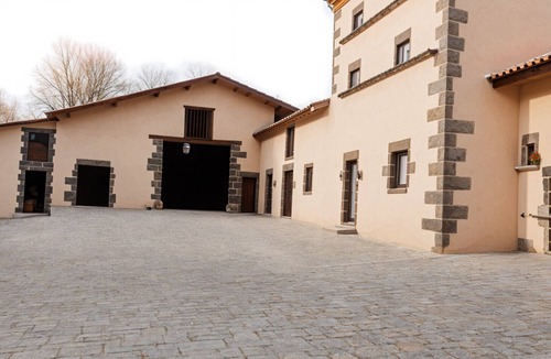 Saint-Ignat House | Renovated, spacious and comfortable 26-bed mill