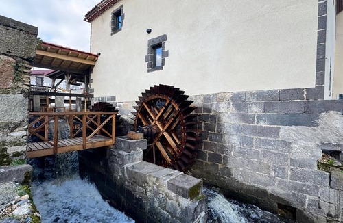 Saint-Ignat House | Renovated, spacious and comfortable 26-bed mill