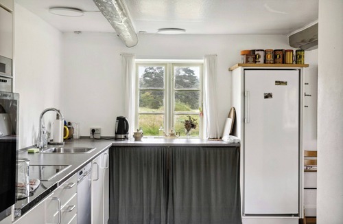 Læsø House | Renovated stable with seaweed roof on Læsø