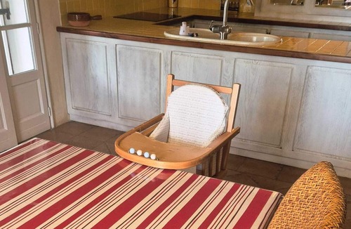 Montagne House | Renovated Stone House with Garden in the Heart of the Saint-Émilion Vineyards