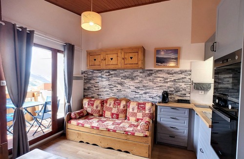 Les Bruyeres Apartment | Renovated studio for 4 pers, ski-in/ski-out