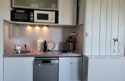 Pra Loup Apartment | Renovated studio for 4, valley view, near slopes