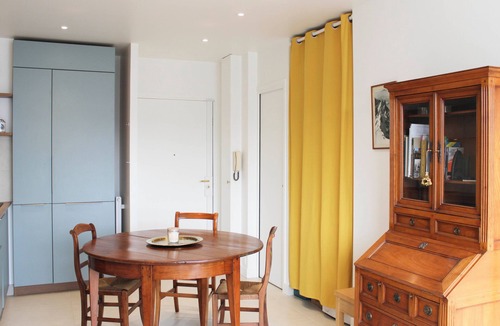 Bois-Colombes Apartment | Renovated studio with quiet balcony