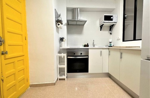 Old Town Apartment | Renovated studio near the cathedral with air conditioning in Tarragona