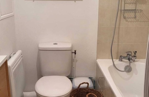 Chartres Apartment | Renovated studio near the cathedral