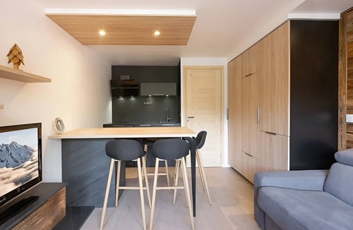 La Clusaz Apartment | Renovated studio near slopes & shops, includes garage