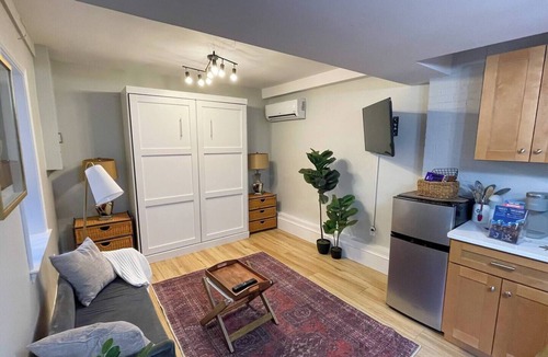 Cleveland Circle Apartment | Renovated Studio, near hospitals, MBTA